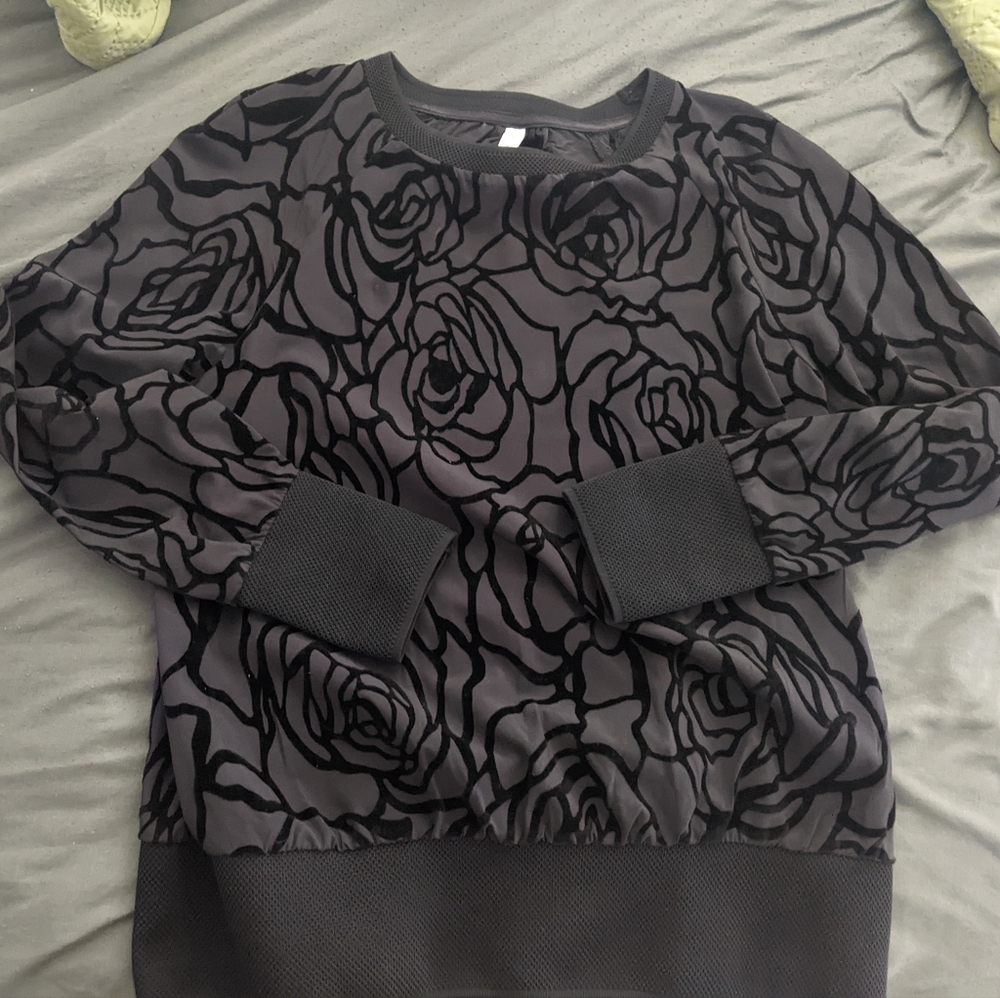 Fabletics top size xs (fits m)